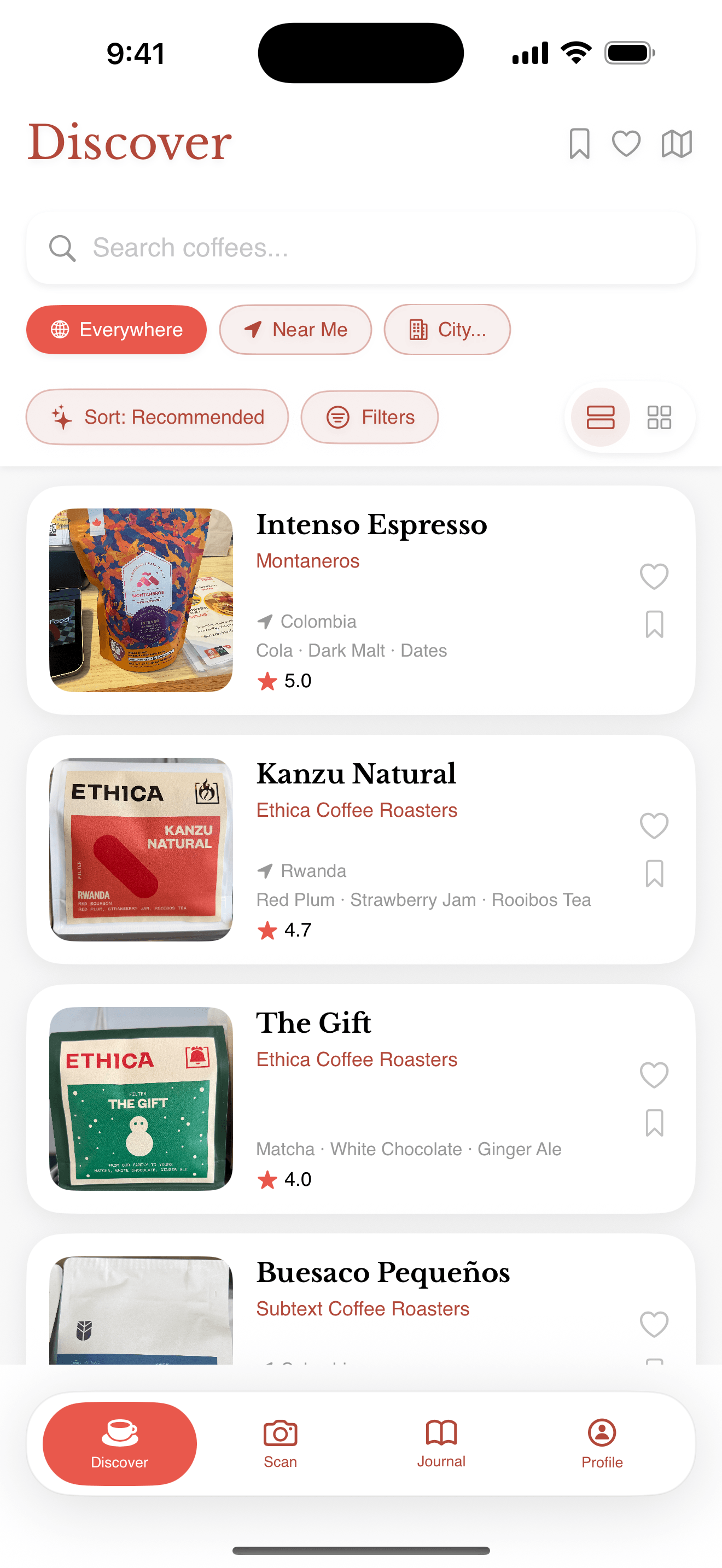 Beanie Discover screen: a searchable feed of specialty coffees, each with its roaster, origin, tasting notes, and a star rating.